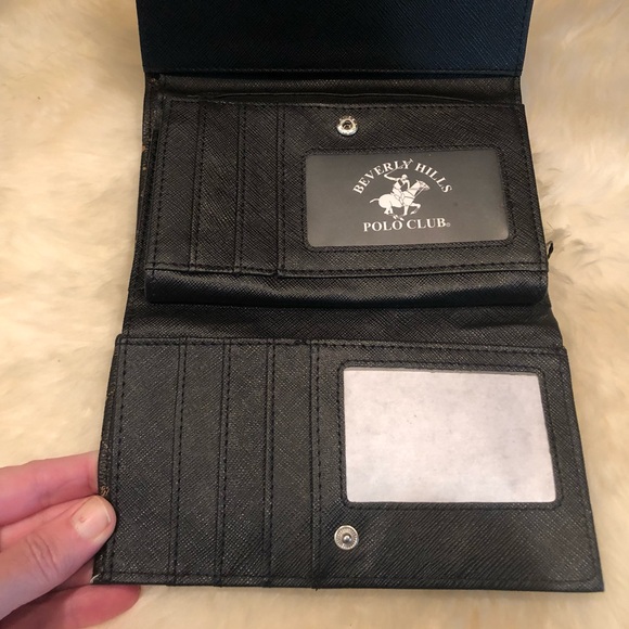 Beverly Hills Polo Club 🤎 Signature Wallet - Picture 3 of 4